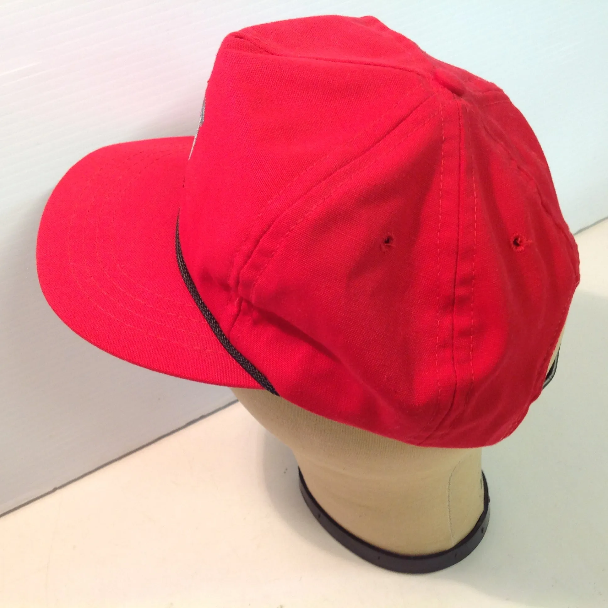 Vintage Souvenir Mirage Hotel Casino Las Vegas Nevada Red Baseball Cap
